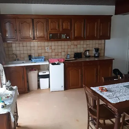 Petite Maison Ancienne Charentaise ,dans Un Village Au Calme Ideal Travailleur Nyaraló *
