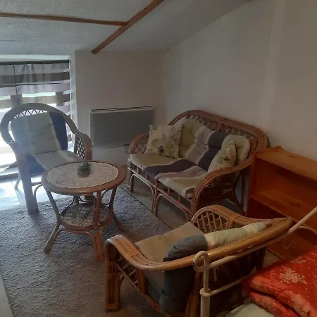 Petite Maison Ancienne Charentaise ,dans Un Village Au Calme Ideal Travailleur Nyaraló